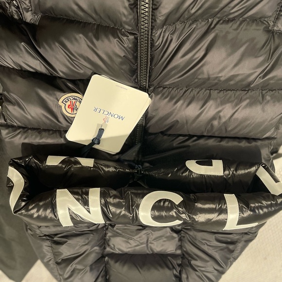 MONCLER VEST - Picture 6 of 10